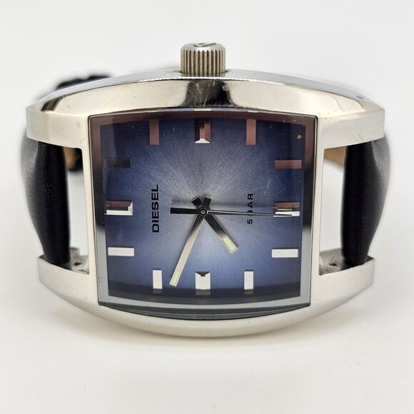 Diesel Men's Watch 38MM Blue Dial New Black Leather Bands New Battery - Picture 1 of 14